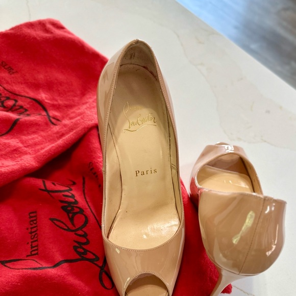 Christian Louboutin Tan Red They were only used once and are as good as new. - Picture 3 of 5